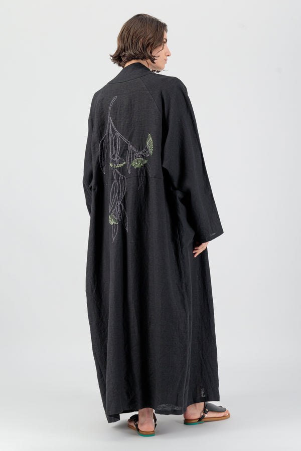 Cura Sui | Azami Raglan Linen Coat Back Detail Black